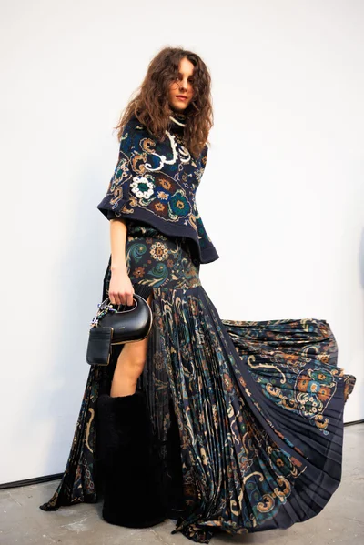 Look 11
